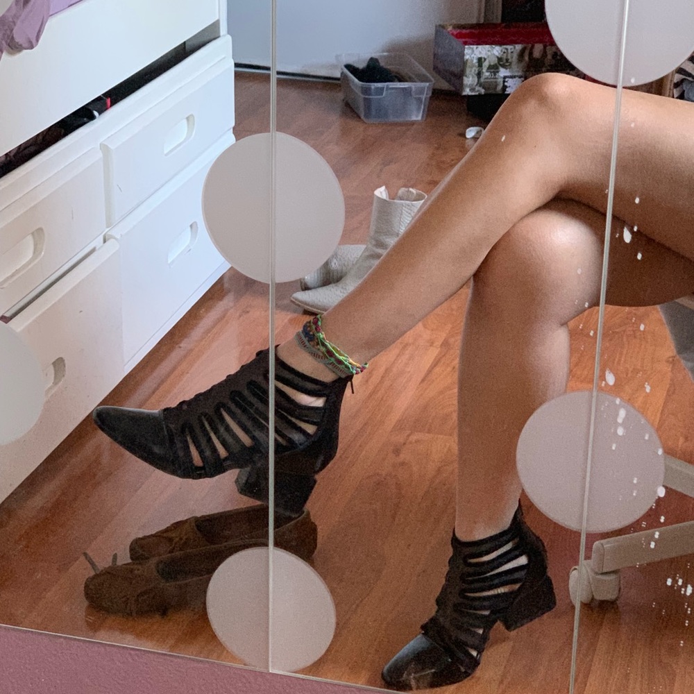 Jeffrey Campbell Black box mesh booties